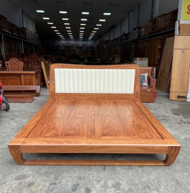 Giường chân quỳ gỗ cẩm bọc da cao cấp ,hiện đại G GC 05