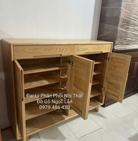 Tủ Giày Dép Gỗ Sồi Nga 4 Cánh Màu Tự Nhiên Chân Cao Hiện Đại 
