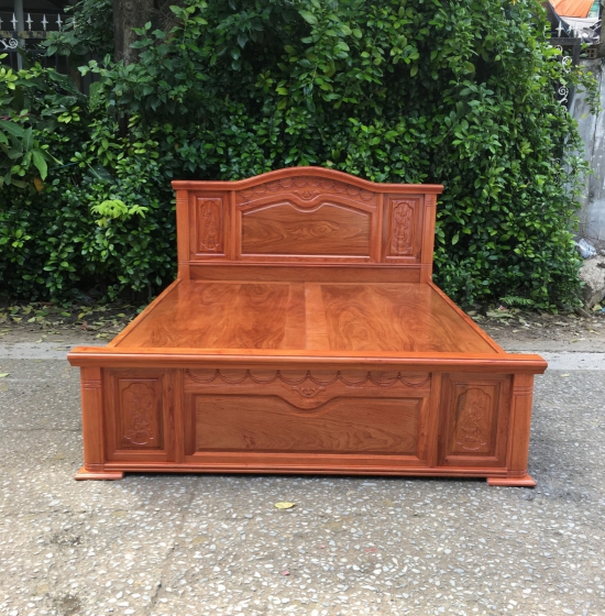 Giường ngủ gỗ hương đá mẫu nữ hoàng cao cấp  G HD 12