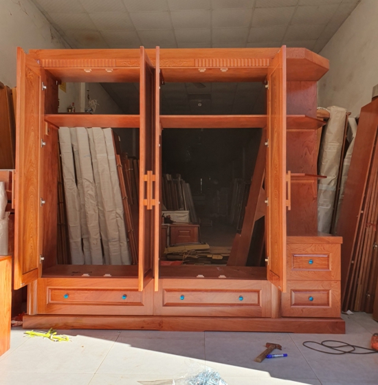 Tủ quần áo 4 cánh gỗ hương đá kèm kệ trang trí vế phải 