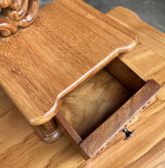 Bàn trang điểm gỗ gõ đỏ cao cấp  mẫu hoa hồng 