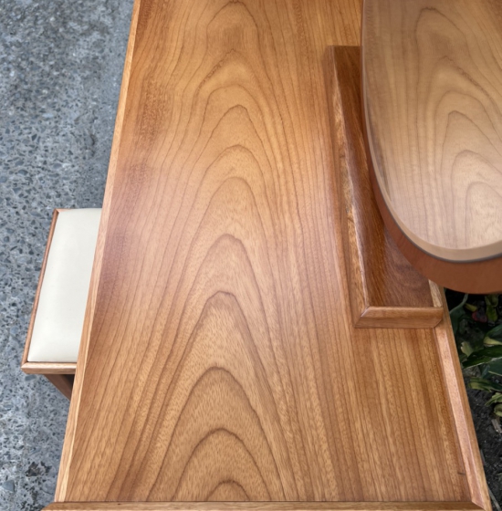 Bàn trang điểm gỗ xoan đào mẫu hiện đại BP XD 03