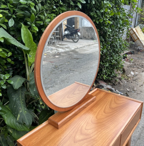 Bàn trang điểm gỗ xoan đào mẫu hiện đại BP XD 03