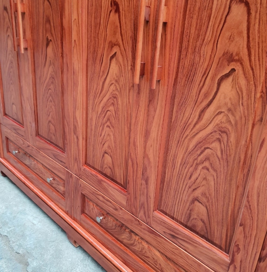 Tủ quần áo 4 cánh gỗ hương đá T HD 17