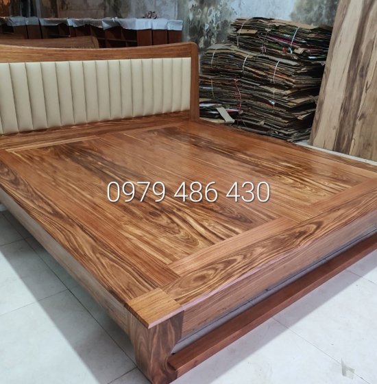 Giường ngủ kiểu nhật chân quỳ bọc nệm gỗ hương xám đẹp - sang trọng 