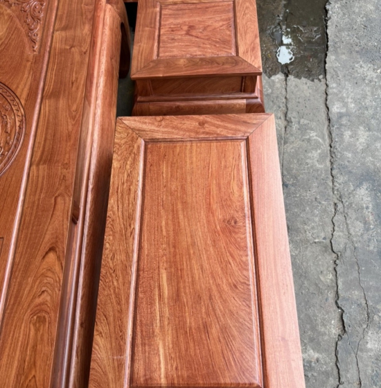 Bộ bàn ghế salon gỗ hương đá cột 12 - mẫu tần thủy hoàng 