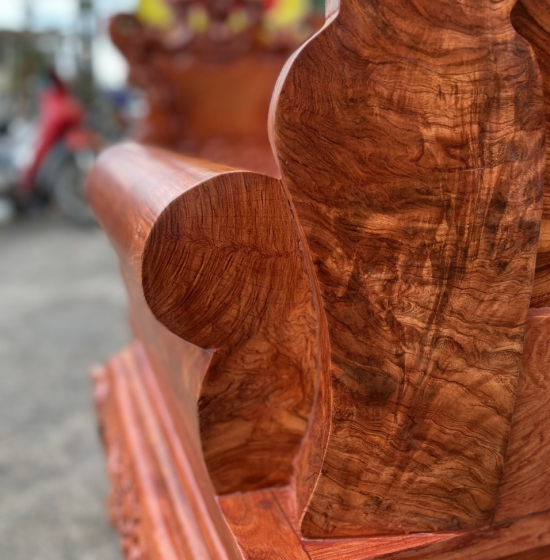 Bộ Salon Gỗ Hương Đá Chạm Hoàng Gia Tay 12 Cao Cấp 