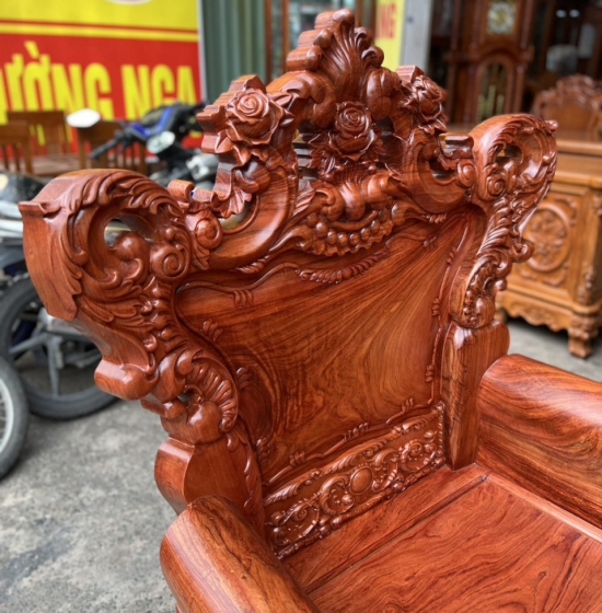 Bộ Salon Gỗ Hương Đá Chạm Hoàng Gia Tay 12 Cao Cấp 