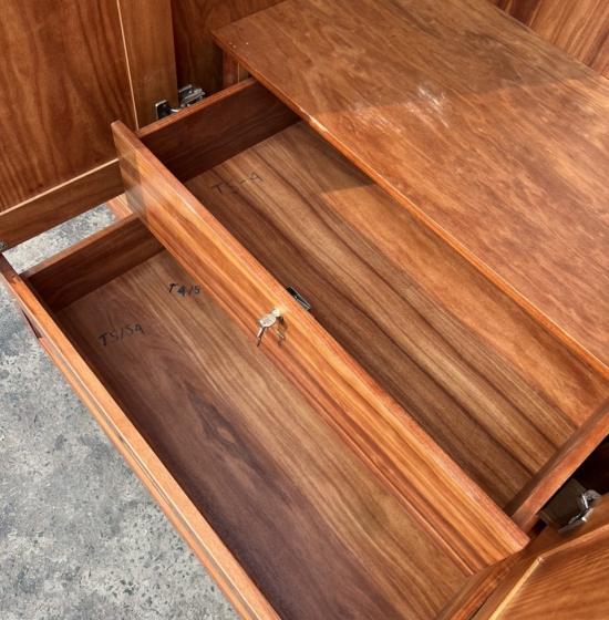 Tủ Quần Áo Gỗ Cẩm 5 Cánh 2 Tầng 