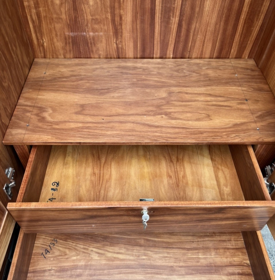 Tủ Quần Áo Gỗ Cẩm 5 Cánh 2 Tầng 