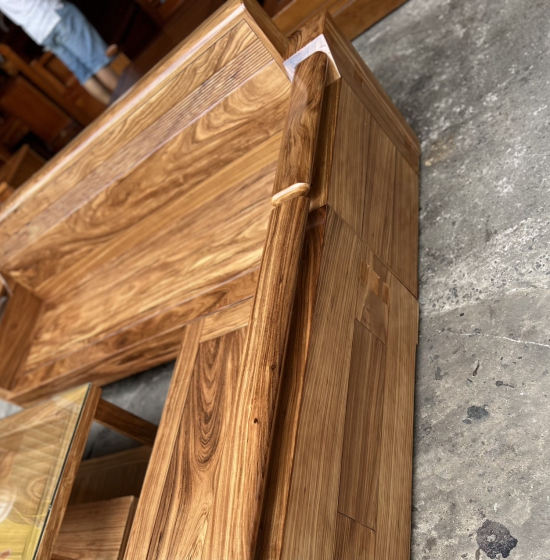 GHẾ SOFA GỖ HƯƠNG XÁM GÓC L 2M1 X 1M6 TAY TRỨNG ,TỰA CONG 