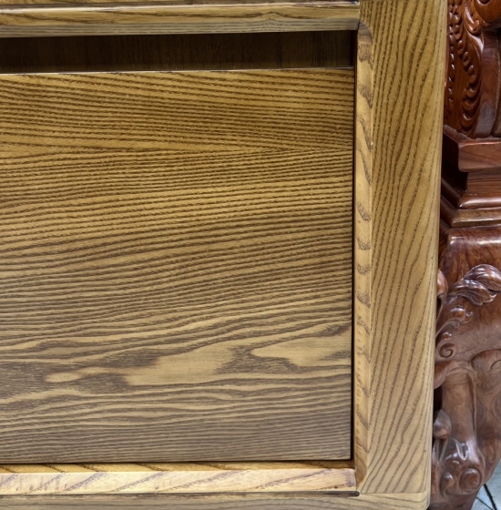 KỆ TIVI GỖ SỒI NGA CHÂN XOẮN LAU MÀU SƠN INCHEM CAO CẤP