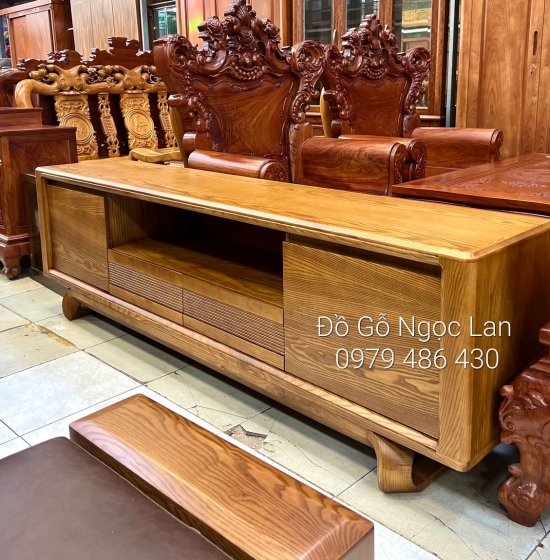 KỆ TIVI GỖ SỒI NGA CHÂN XOẮN LAU MÀU SƠN INCHEM CAO CẤP
