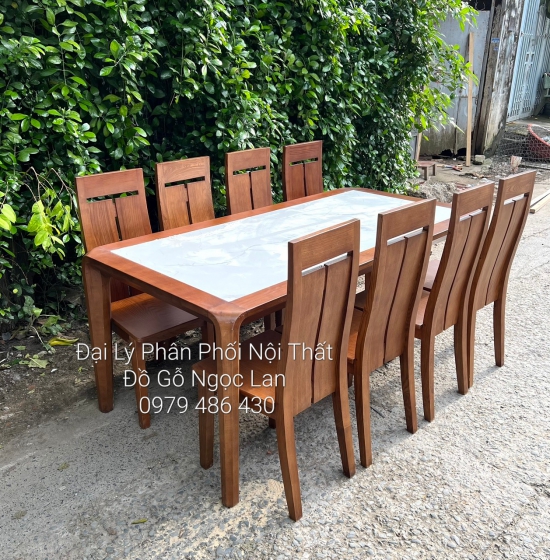 BỘ BÀN ĂN GỖ SỒI NGA LAU MÀU ÓC CHÓ 6 GHẾ MẶT ĐÁ - CHÂN HƯƠU