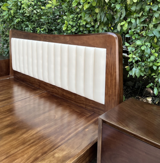 GIƯỜNG NGỦ GỖ HƯƠNG XÁM KIỂU NHẬT CHÂN QUỲ HIỆN ĐẠI - MÀU ÓC CHÓ BỌC NỆM 