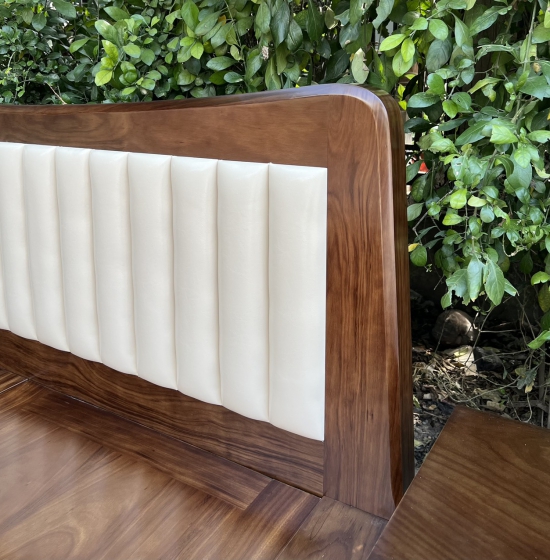 GIƯỜNG NGỦ GỖ HƯƠNG XÁM KIỂU NHẬT CHÂN QUỲ HIỆN ĐẠI - MÀU ÓC CHÓ BỌC NỆM 