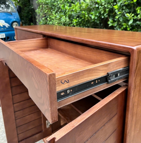 Tủ Giày Dép Gỗ Sồi Nga Màu Óc Chó Nâu 3 Cánh Mở Chân Cao - Hiện Đại