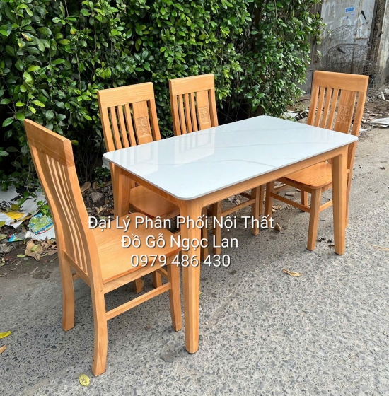 Bộ Bàn Ăn Gỗ Sồi Nga 4 Ghế Mặt Đá Đơn Giản Hiện Đại