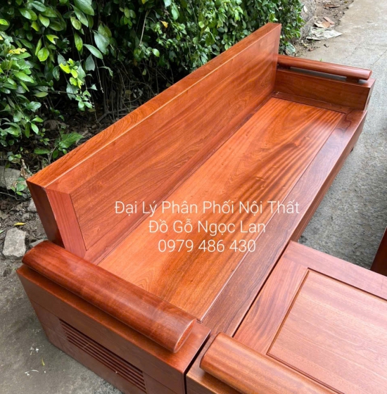 Ghế Sofa 1 Văng Gỗ Xoan Đào Nhỏ Gọn 4 Chi Tiết