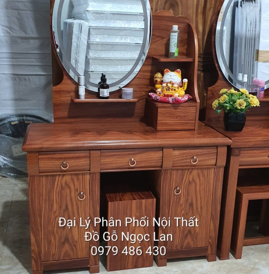 Bàn Trang Điểm Gỗ Cẩm Vân 1M Gương Hộp Đèn Les