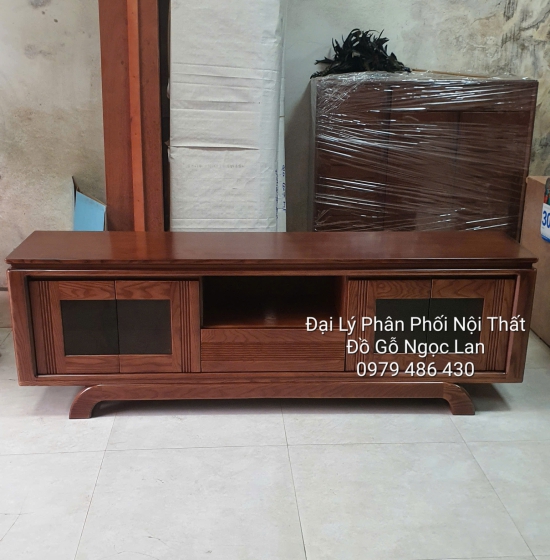 Kệ Ti Vi Gỗ Sồi Nga Màu Óc Chó Chân Cong Cánh Kính Giảm Chấn