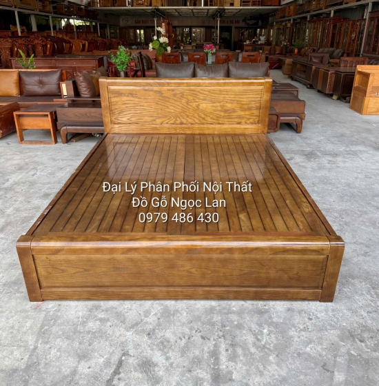 Giường Ngủ Gỗ Sồi Nga Mẫu Trơn Phản Thưa Lau Màu Óc Chó 